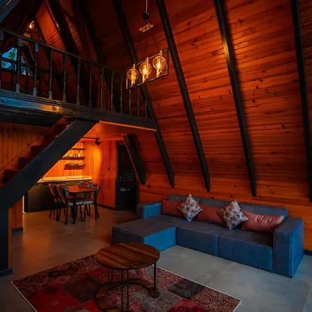 Pinelife Chalet